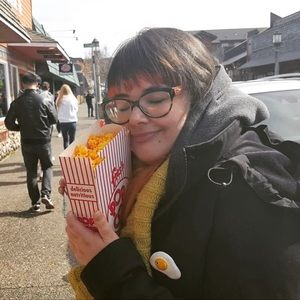 Meet your Posher, Maddie